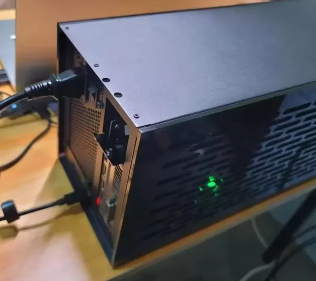 安価なeGPU TH3P4G3 Thunderbolt3/4