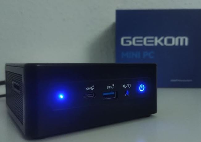 GEEKOM IT8 Mini PC 2026 (Intel i5-8259U): Full review and comparison with the i3-8109U model